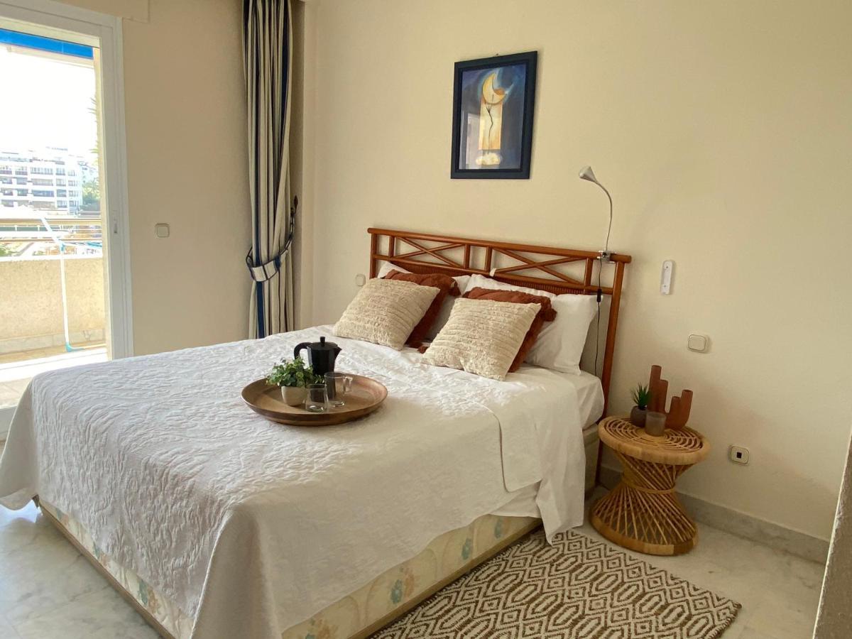 Exclusive Puerto Banus Beach Apartment Free Parking Wifi & Swimming Pool Marbella Bagian luar foto