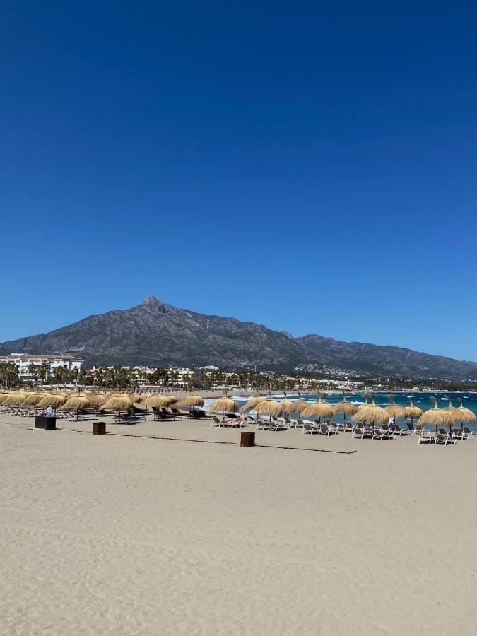 Exclusive Puerto Banus Beach Apartment Free Parking Wifi & Swimming Pool Marbella Bagian luar foto